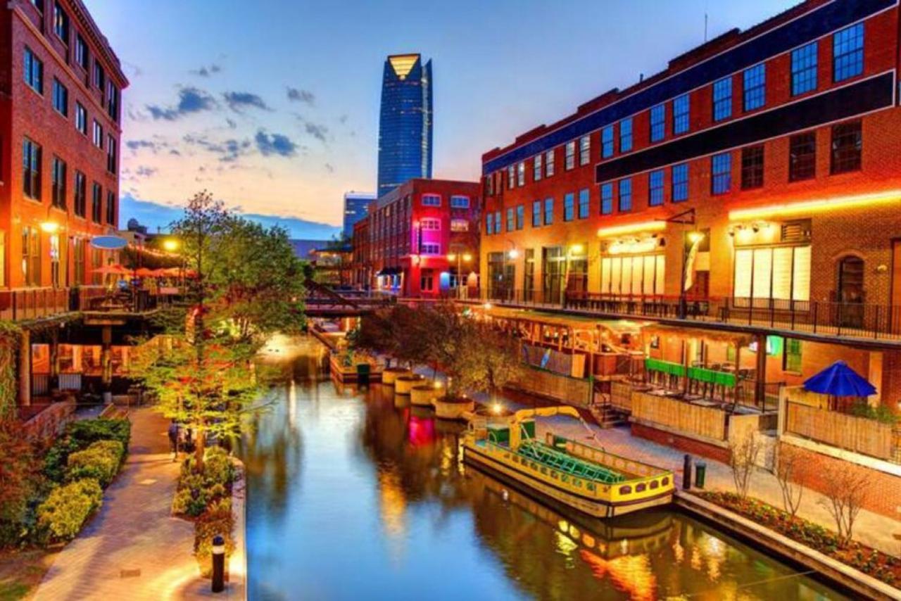 Elegant And Historic Getaway Close To Everything Oklahoma City Eksteriør billede